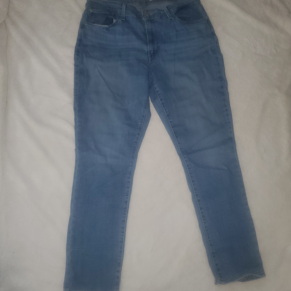 Levi's Blue Skinny Jeans with Classic Style